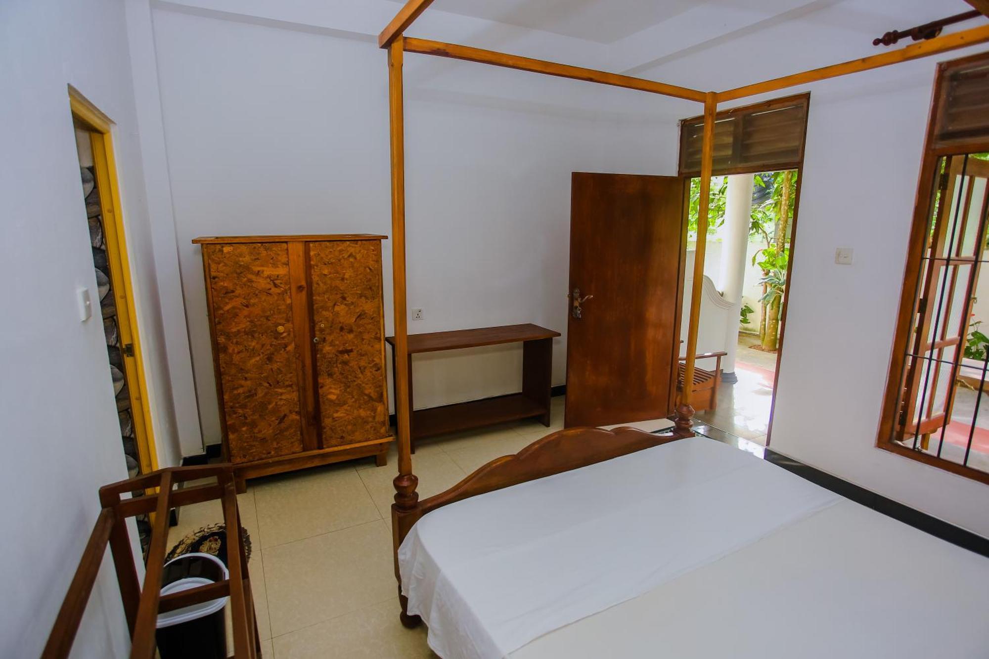 Little Angels Bed & Breakfast Mirissa Exterior photo